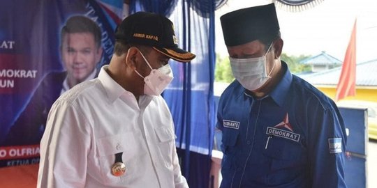 Keluar dari PDIP, Mantan Gubernur Kepri Isdianto Gabung Partai Demokrat