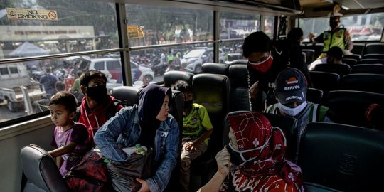 pemudik puluhan travel gelap dikandangkan sementara