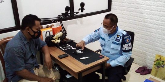 Paket Tak Bertuan Berisi Sabu Digantungkan di Pagar Lapas Kediri