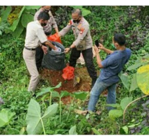 kuburan diduga babi ngepet dibongkar polisi