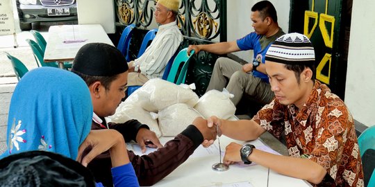 Niat Zakat Fitrah untuk Ibu, Keluarga dan Diri Sendiri Beserta Artinya