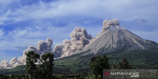 Gunung Sinabung Erupsi, Semburkan Abu Vulkanis Setinggi 1.000 Meter