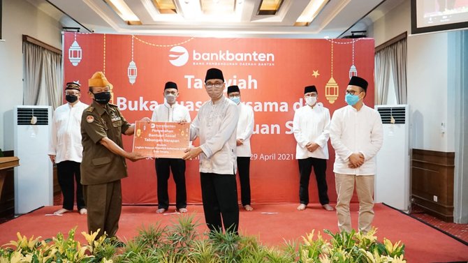 bank banten buka puasa bersama dengan anak yatim