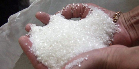 Penimbunan Gula Dipicu Tingginya Perbedaan Harga Impor dan Produksi Dalam Negeri