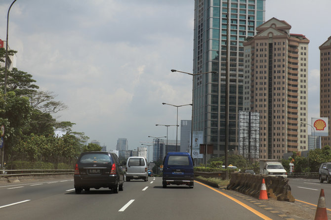 jalan tol jakarta