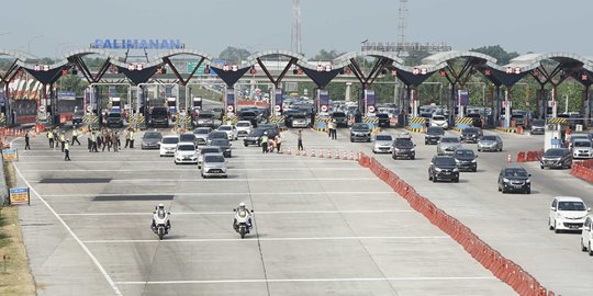 Bus Kecil dari Jakarta Menuju Jawa Tengah Dominasi Lalu Lintas di Tol Palimanan