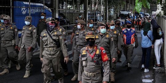 1.000 Personel Gabungan Dikerahkan Cegah Kerumunan di Pasar Tanah Abang