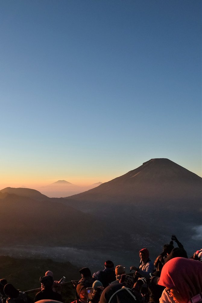 Berburu Golden Sunrise Sikunir Dari Desa Tertinggi Di Pulau Jawa