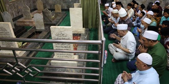 Ketua DPD RI Ziarah ke Makam Habib Empang Bogor