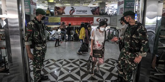 Bersih-Bersih Pasar Tanah Abang