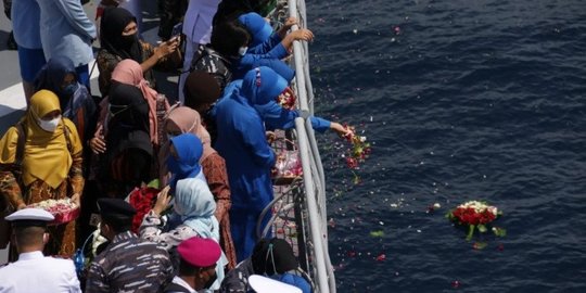 Kemensos Beri Tabungan Rp100 Juta kepada Anak-anak Almarhum Letda Laut (T) Rintoni