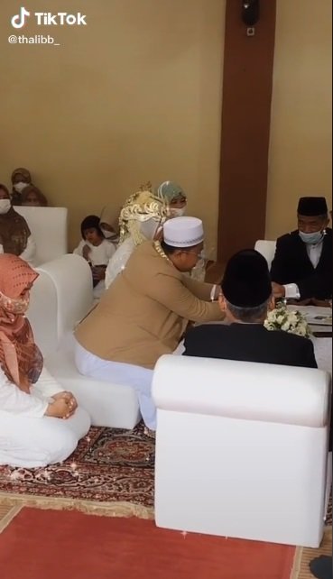 kisah wanita sudah capek move on malah nikah sama mantan