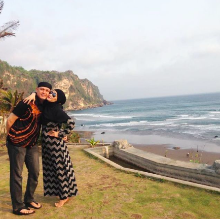 sama sama bermain di love story the series intip potret keluarga hengky tornando