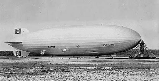 peristiwa 6 mei 1937 tragedi terbakarnya balon raksasa hindenburg di new jersey
