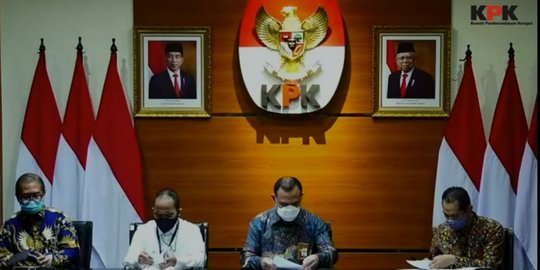 Pertama Kali, Foto Jokowi-Maruf Dipajang saat KPK Gelar Jumpa Pers