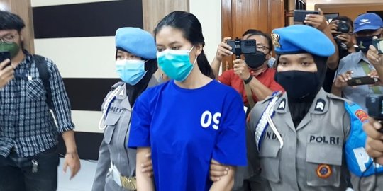 Polisi Buru Orang yang Ajarkan NA Racik Sate Sianida