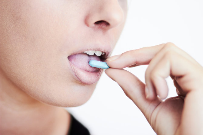 ilustrasi bibir kering