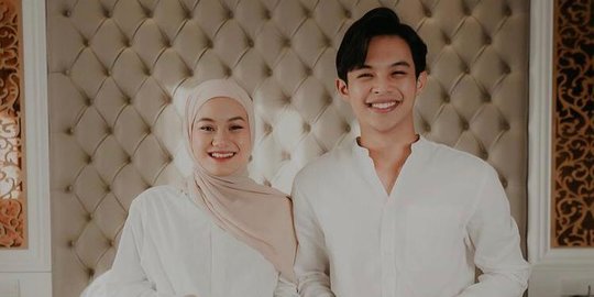 Hamil 8 Bulan, Ini 4 Potret Maternity Shoot Simpel Dinda Hauw di Rumah