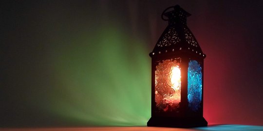 30 Pantun Ucapan Selamat Hari Raya Idul Fitri, Cara Unik Rayakan Hari Kemenangan