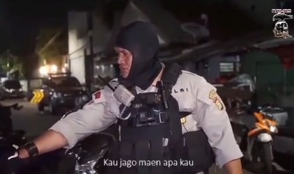 polisi nasihati remaja saat main game online