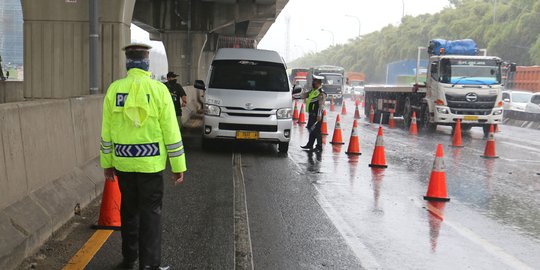 Polisi Buka Tutup Tol Cikarang Usai Aksi Protes Pekerja