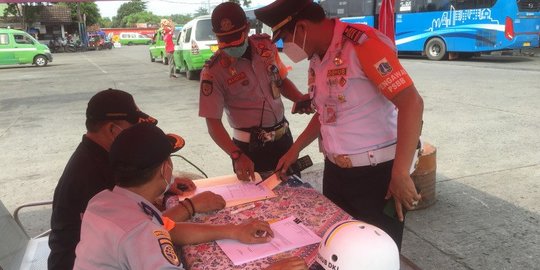 Kepala Terminal Kalideres: Satu Penumpang Saya Tolak, Surat Tugas Kok buat Mudik