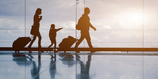 hari pertama larangan mudik lebaran 2021, ap ii catat penerbangan turun 90 persen