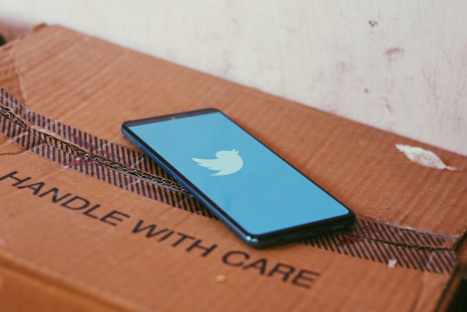 ilustrasi twitter