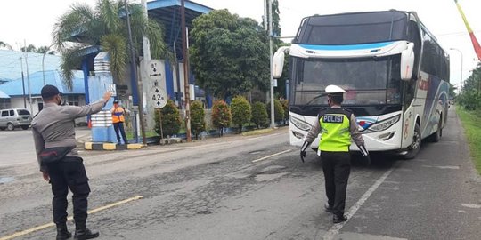 Dampak Dilarang Beroperasi, Ribuan Angkutan Umum di Aceh Digudangkan