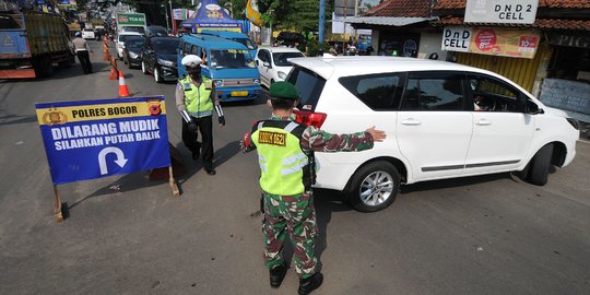 Kendaraan Tak Dilengkapi Dokumen Perjalanan Dipaksa Putar Balik di Parung