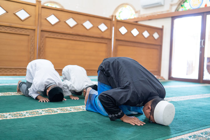 5 hal sederhana untuk tumbuhkan kebiasaan jalani sholat tepat waktu