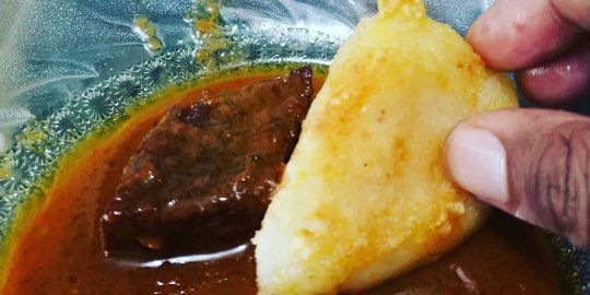 Jadi Pengganti Nasi saat Lebaran, Icip Nikmatnya Gemblong Cocol Semur Khas Serang