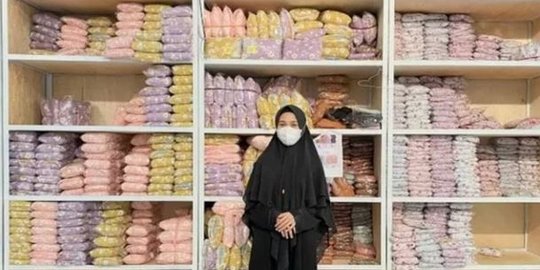 Belum Lama Bisnis, Perempuan Ngawi Ini Berhasil Jual Gamis dan Hijab ke Luar Negeri