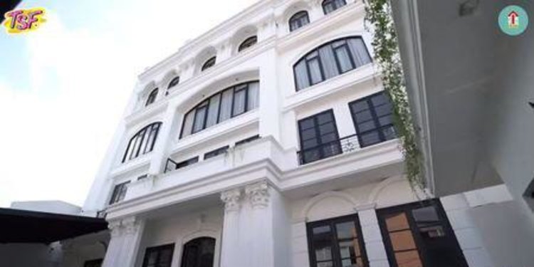 Baru Selesai Dibangun 5 Seleb Ini Rayakan Lebaran Pertama Di Rumah Baru Merdeka Com