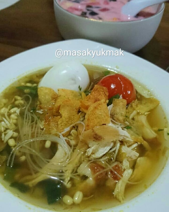 8 cara membuat soto ayam bening enak dan menyegarkan