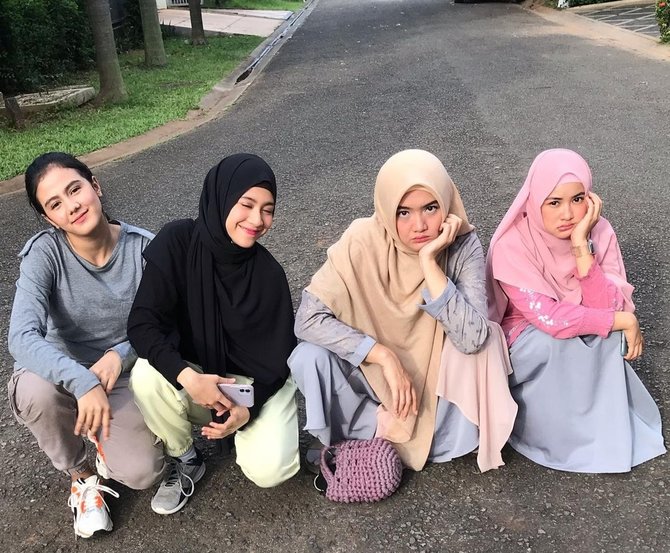 main bareng ini potret kebersamaan para pemain rumah bidadari di balik layar