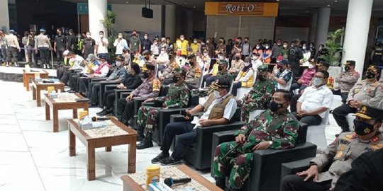 Kapolri Ingatkan Daerah Zona Merah Covid-19 Tak Membuka Tempat Wisata