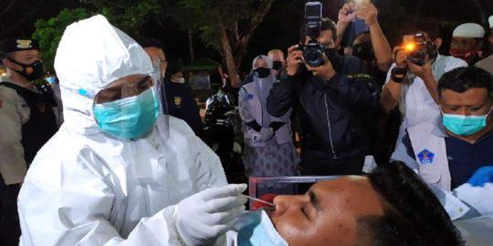 Pengunjung Warkop Tak Pakai Masker di Banda Aceh Dites Usap Antigen