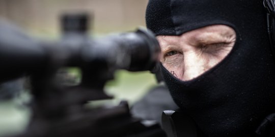Aksi Sniper Awasi Peringatan 76 Tahun Hari Kemenangan di Prancis