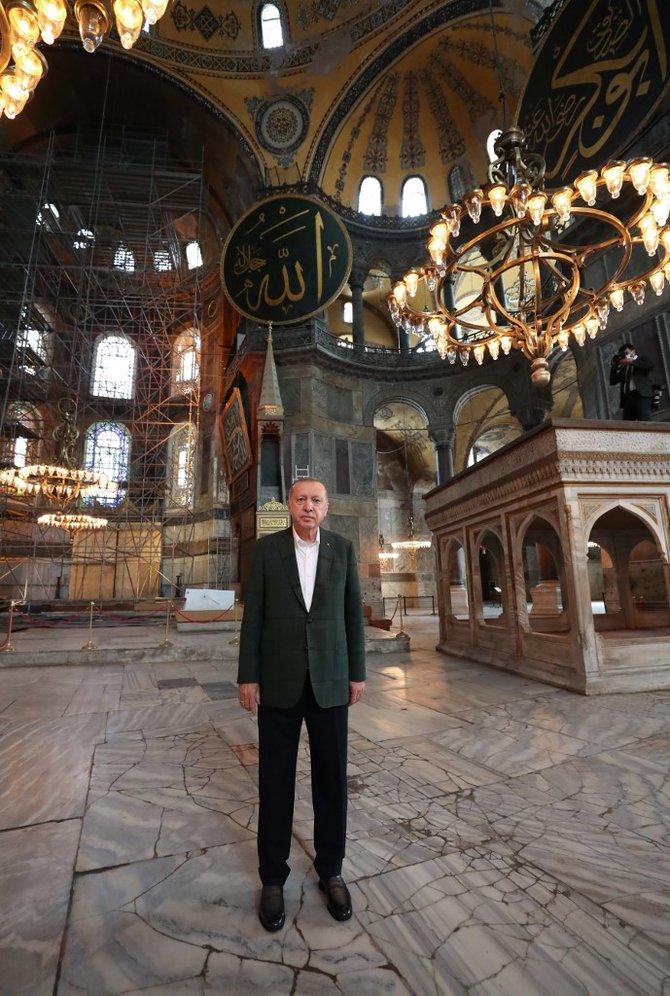 presiden turki recep tayyip erdogan berkunjung ke hagia sofia