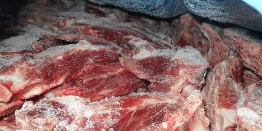 Bulog Gelar Operasi Pasar Daging Beku Jelang Lebaran