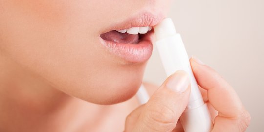 4 Cara Menipiskan Bibir Secara Cepat dan Mudah, Lakukan Hal-Hal Berikut Ini