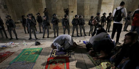 Dunia Kutuk Israel Atas Kekerasan terhadap Warga Palestina di Masjid Al-Aqsa