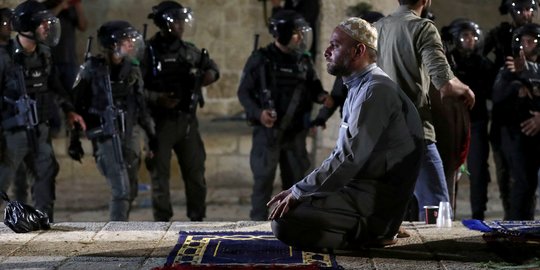 Kehendak Umat Muslim untuk Beribadah di Masjid Al-Aqsa Lebih Kuat dari Peluru Israel