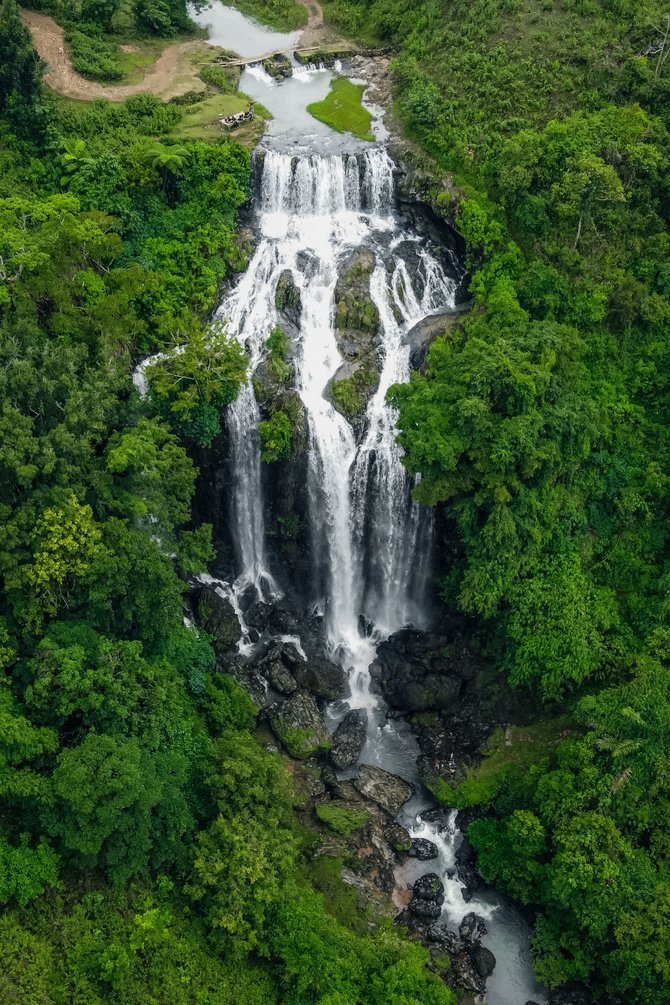 air terjun kenengan