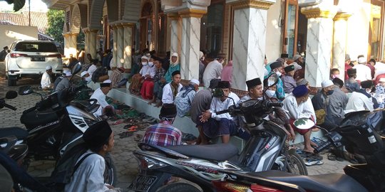 Gunakan Perhitungan Khumasi, Ribuan Warga di Jember Salat Idulfitri Hari Ini