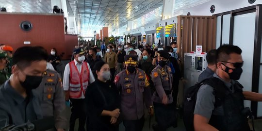 Kapolri Ingatkan Petugas Bandara Soekarno-Hatta Awasi Ketat WNA-WNI dari Luar Negeri
