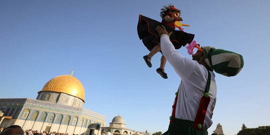 Kebahagiaan Muslim Palestina Rayakan Idulfitri di Masjid Al-Aqsa Tanpa Gangguan