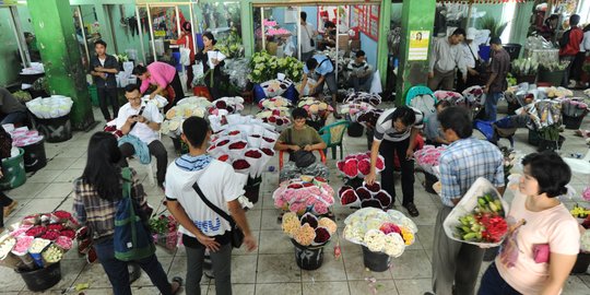 Curhat Pedagang Bunga di TPU Indramayu Alami Penurunan Omzet di Lebaran 2021