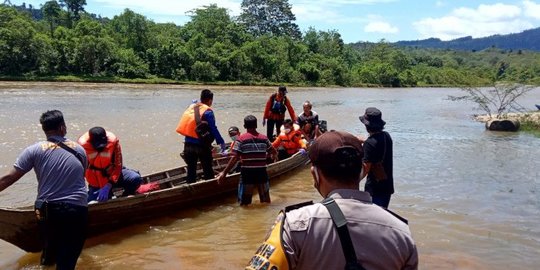 Keluarga 3 Pemudik Hanyut di Sumbar Sebut Korban Sempat Selamatkan Adiknya